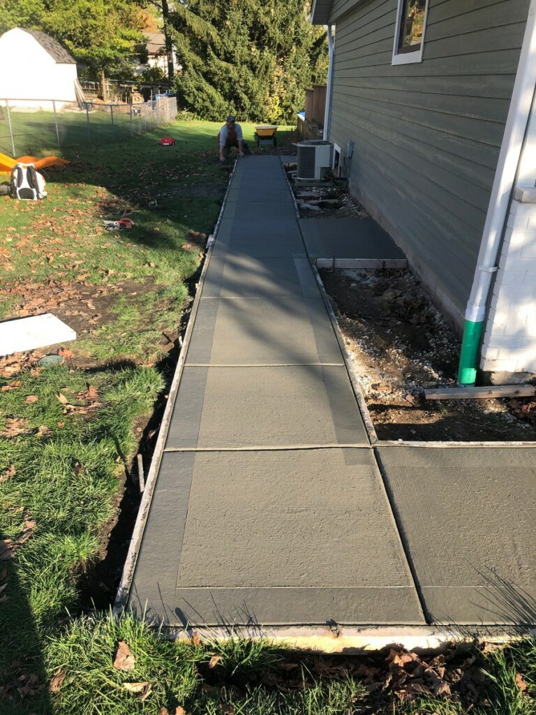 New Berlin Picture-Framed Concrete Sidewalk Upgrade