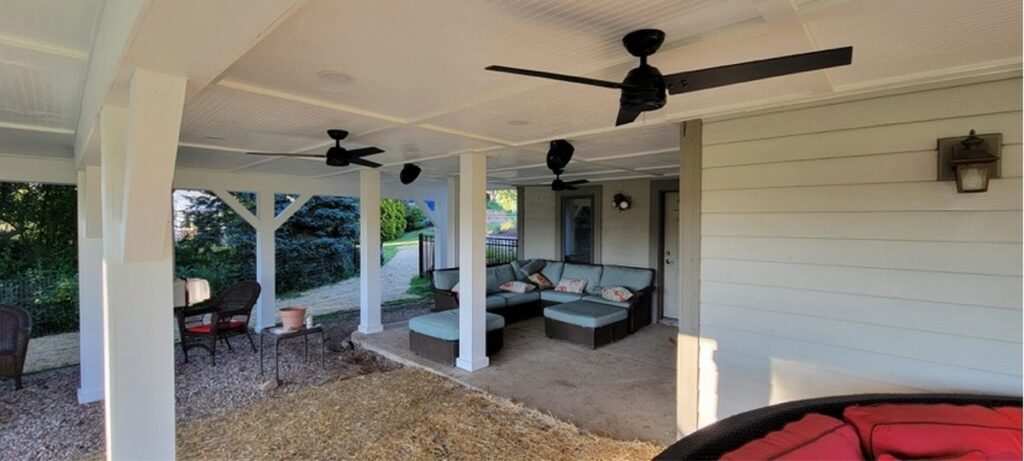 Hartford XL Deck Build: Trex Rain Escape Waterproofing & Modern Underside Finishes