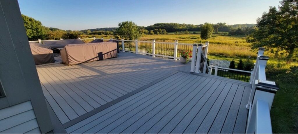 Hartford XL Deck Build: Trex Rain Escape Waterproofing & Modern Underside Finishes