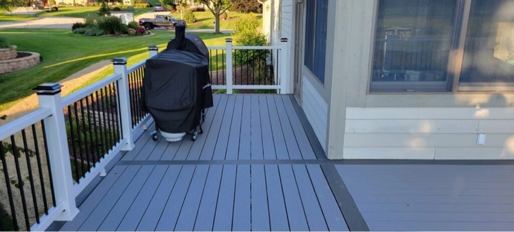 Hartford XL Deck Build: Trex Rain Escape Waterproofing & Modern Underside Finishes