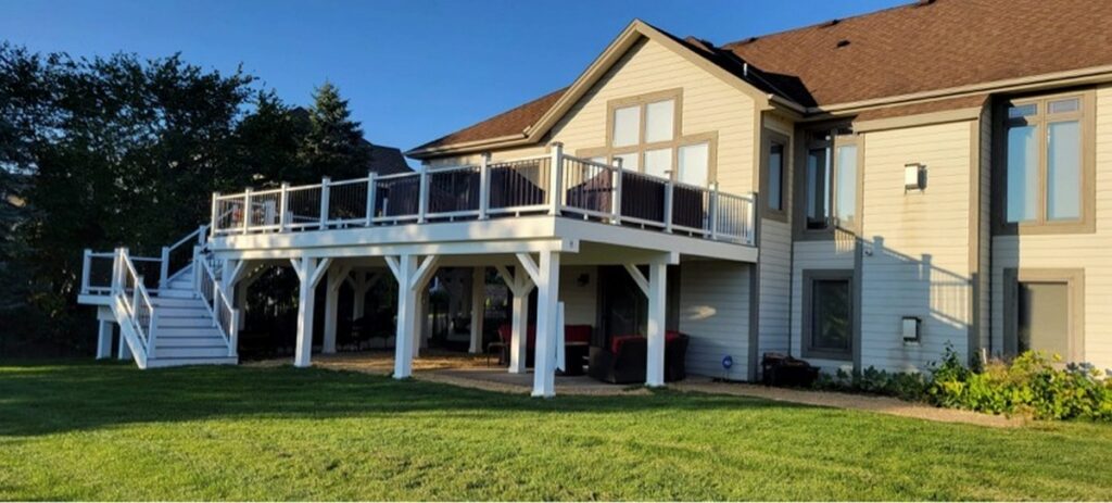 Hartford XL Deck Build: Trex Rain Escape Waterproofing & Modern Underside Finishes