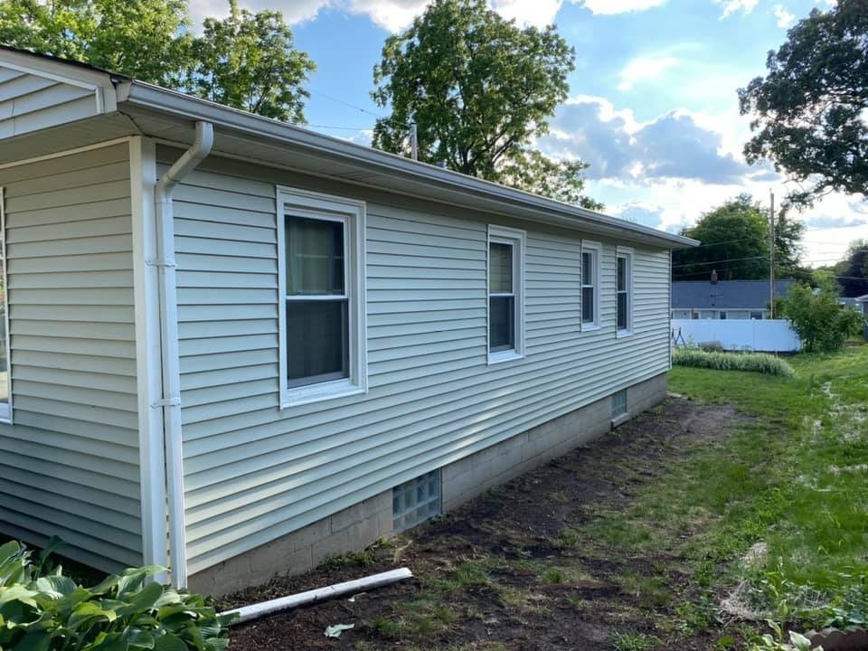 Waukesha PlyGem Vinyl Siding Replacement
