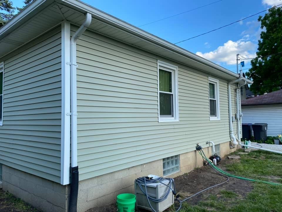 Waukesha PlyGem Vinyl Siding Replacement