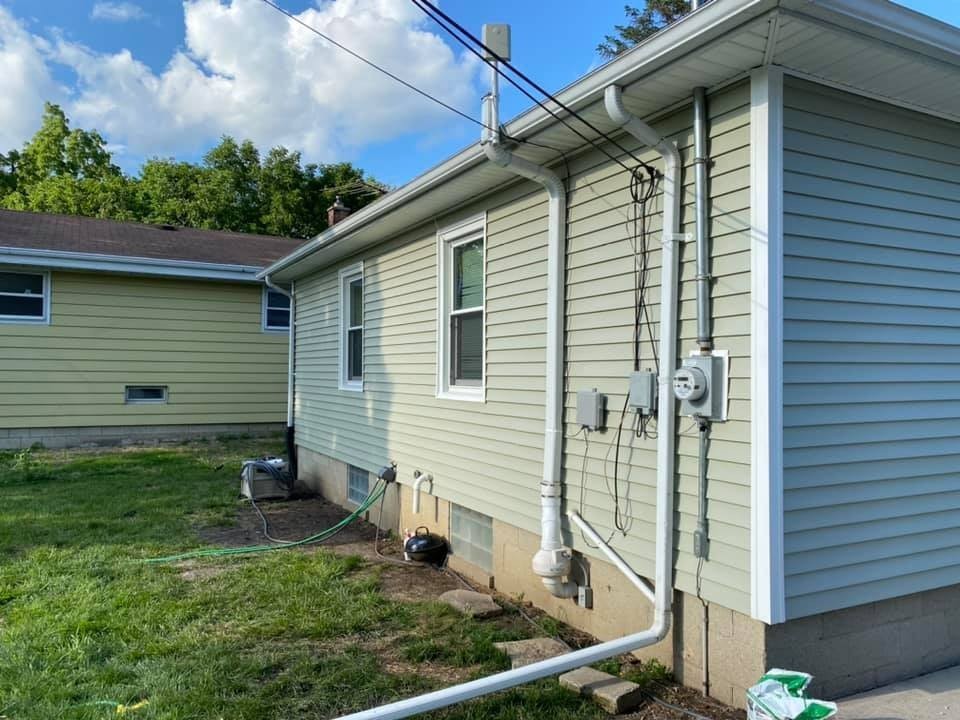 Waukesha PlyGem Vinyl Siding Replacement